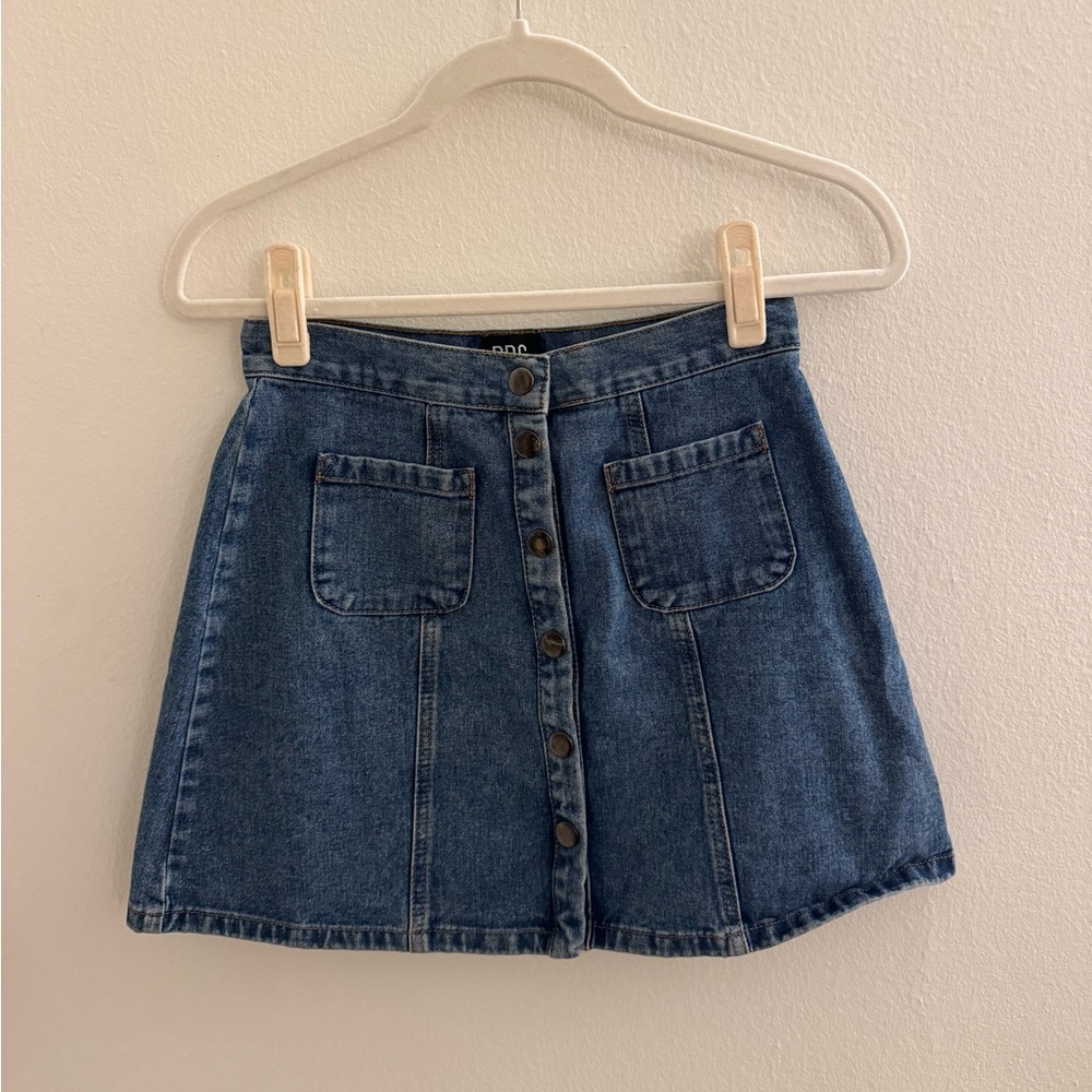 BDG Medium Blue Denim Skirt in Size Small